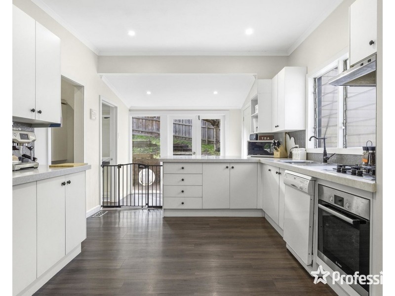 28 Old Warburton Road, Seville VIC 3139