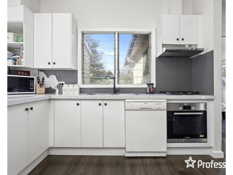 28 Old Warburton Road, Seville VIC 3139