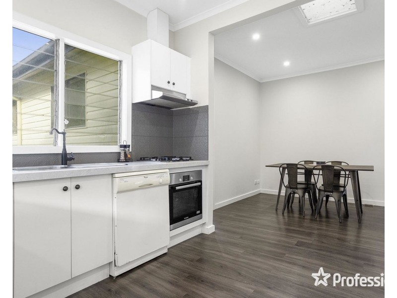 28 Old Warburton Road, Seville VIC 3139