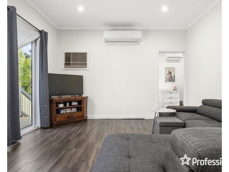 28 Old Warburton Road, Seville VIC 3139