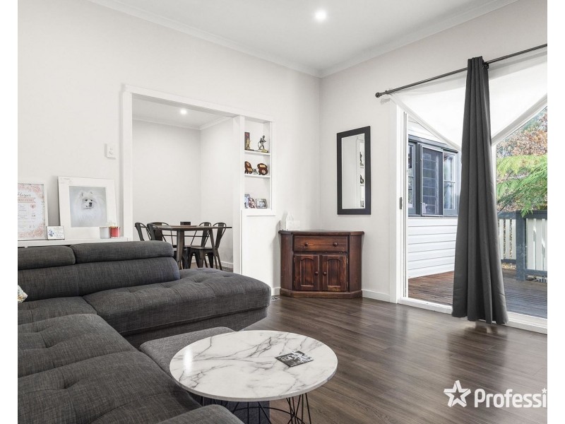 28 Old Warburton Road, Seville VIC 3139