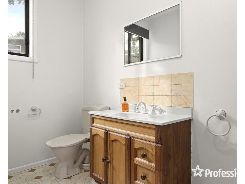 28 Old Warburton Road, Seville VIC 3139