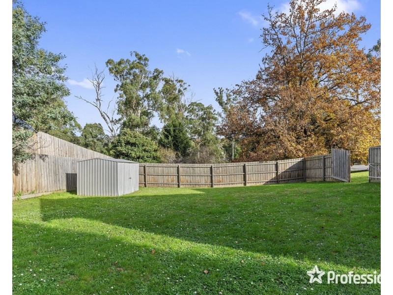 28 Old Warburton Road, Seville VIC 3139