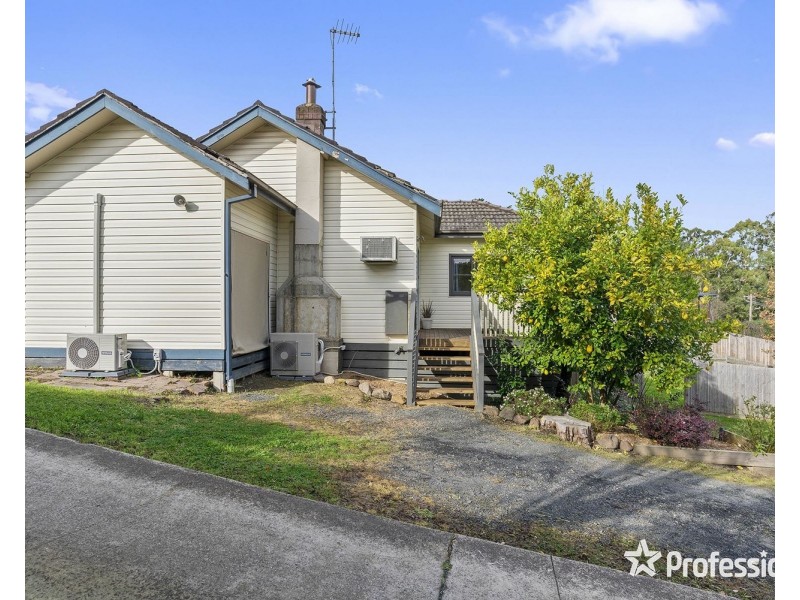 28 Old Warburton Road, Seville VIC 3139