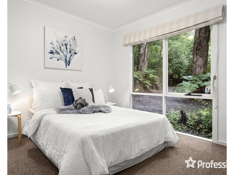 6 Glenholme Avenue, Mount Evelyn VIC 3796