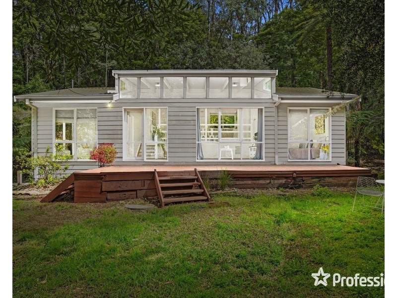 6 Glenholme Avenue, Mount Evelyn VIC 3796