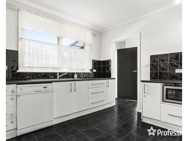 26 Kipling Avenue, Mooroolbark VIC 3138