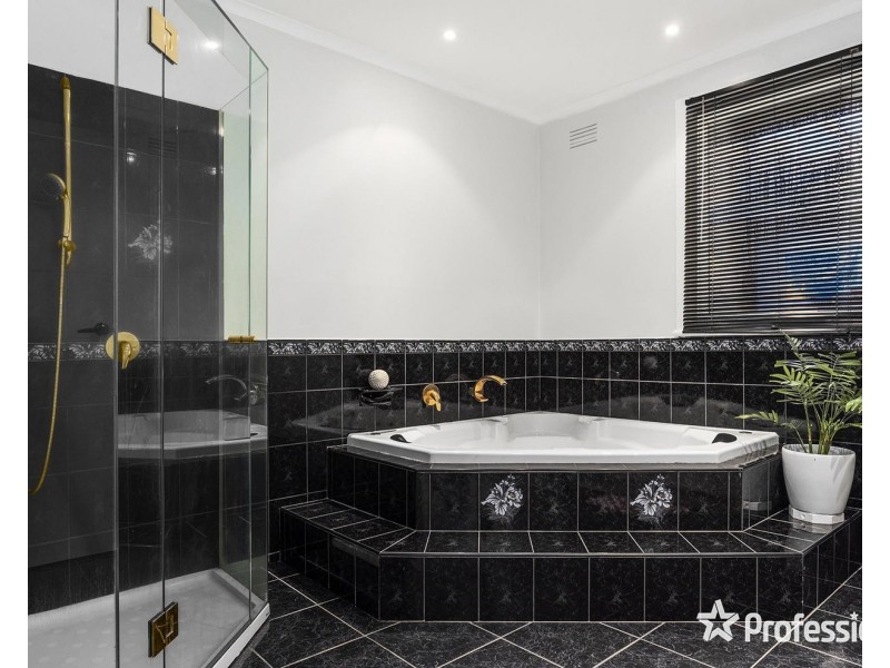 26 Kipling Avenue, Mooroolbark VIC 3138