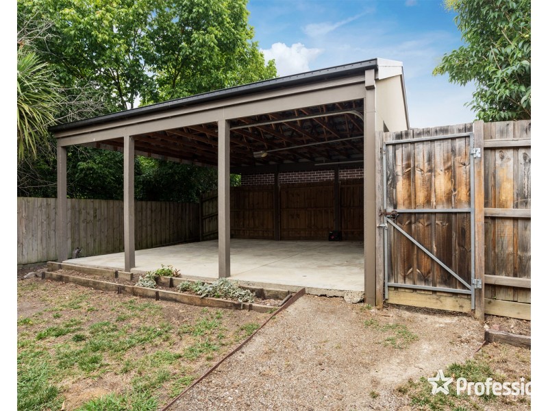 26 Kipling Avenue, Mooroolbark VIC 3138