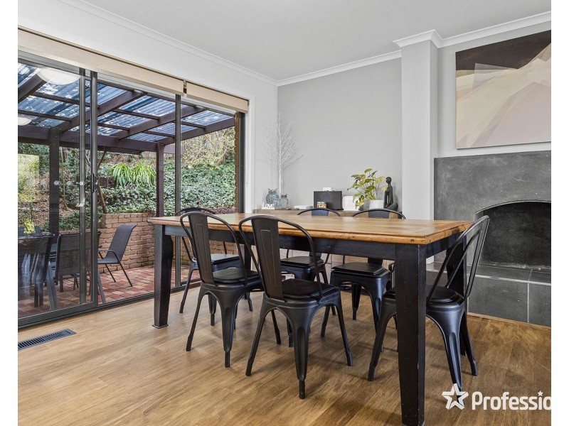 11 Ross Pincott Drive, Mooroolbark VIC 3138