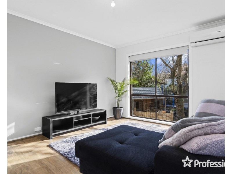 11 Ross Pincott Drive, Mooroolbark VIC 3138