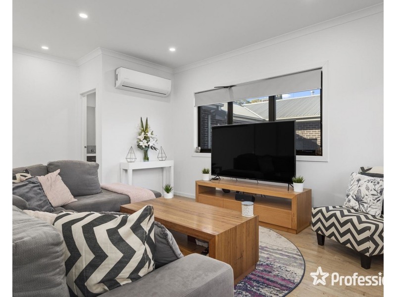 4 Sage Close, Kilsyth VIC 3137