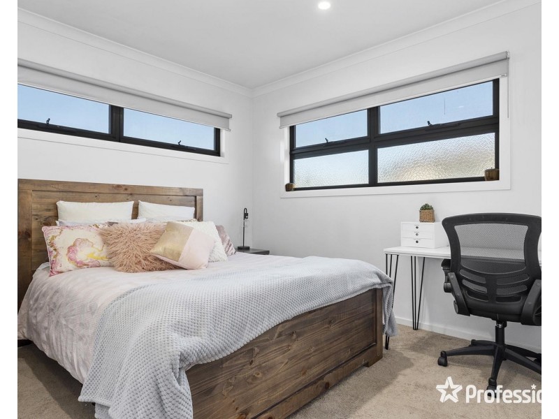 4 Sage Close, Kilsyth VIC 3137