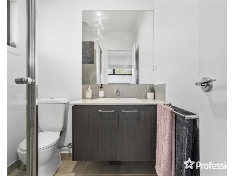 4 Sage Close, Kilsyth VIC 3137