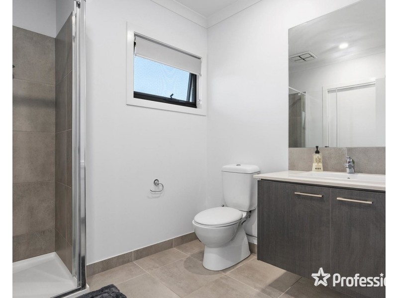 4 Sage Close, Kilsyth VIC 3137