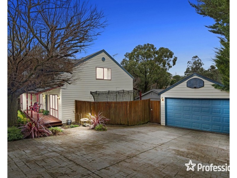 34 Spring Street, Mount Evelyn VIC 3796