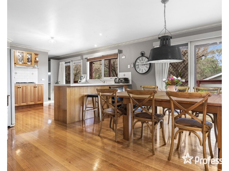 34 Spring Street, Mount Evelyn VIC 3796