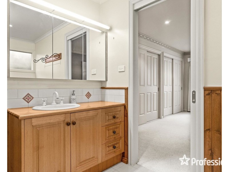 34 Spring Street, Mount Evelyn VIC 3796