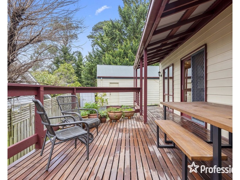 34 Spring Street, Mount Evelyn VIC 3796