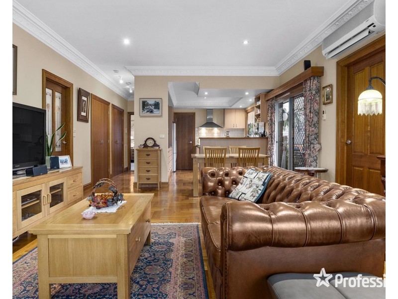 10 Wiltshire Place, Chirnside Park VIC 3116