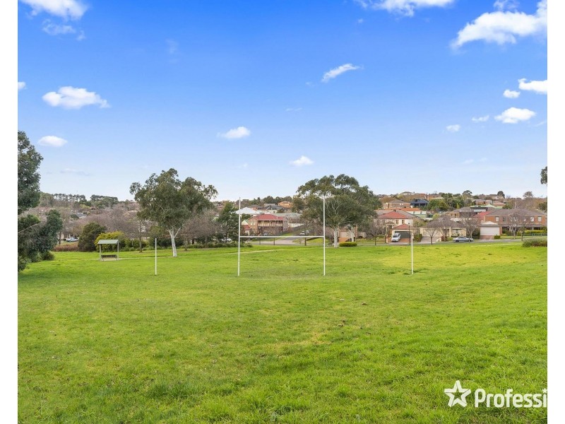 10 Wiltshire Place, Chirnside Park VIC 3116