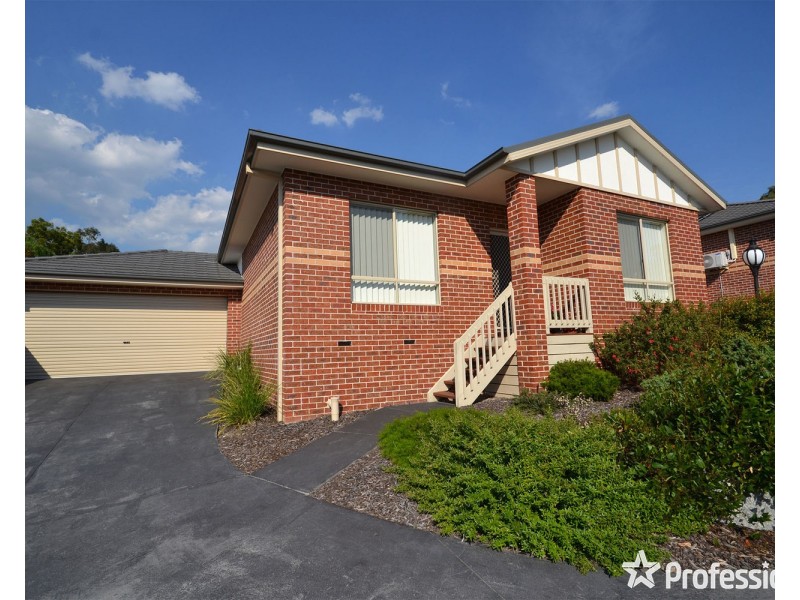 8/27 Canterbury Road, Montrose VIC 3765