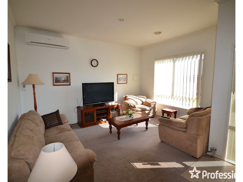 8/27 Canterbury Road, Montrose VIC 3765