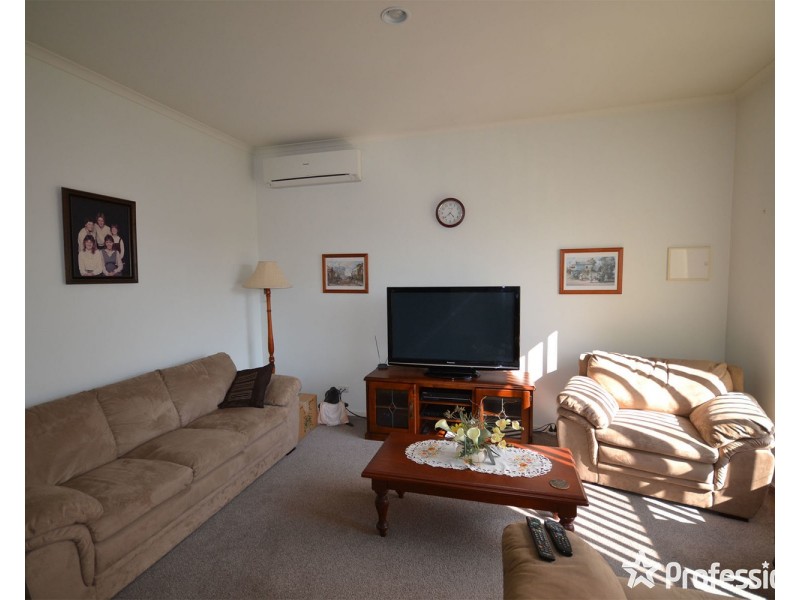 8/27 Canterbury Road, Montrose VIC 3765