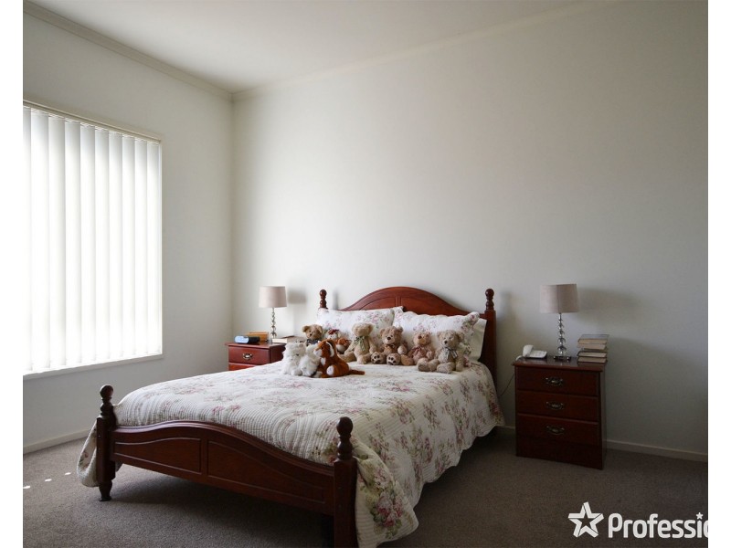 8/27 Canterbury Road, Montrose VIC 3765