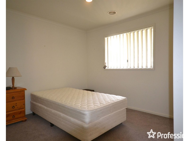 8/27 Canterbury Road, Montrose VIC 3765