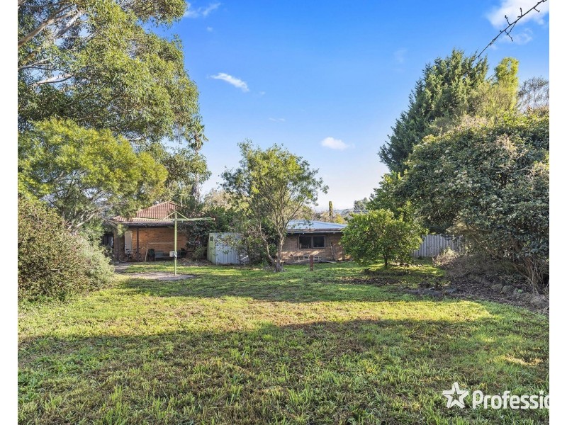 6 Kambora Court, Mooroolbark VIC 3138
