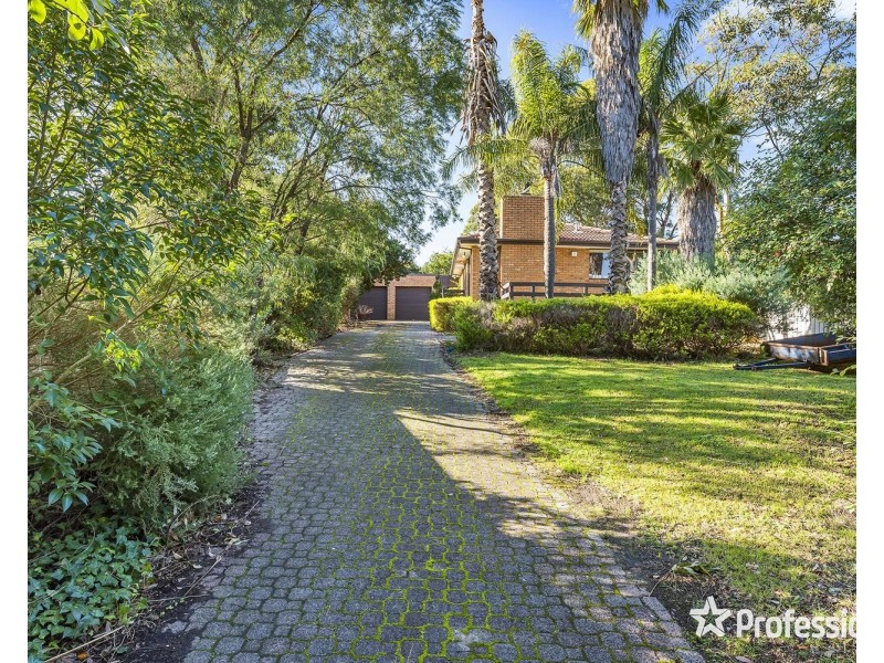 6 Kambora Court, Mooroolbark VIC 3138