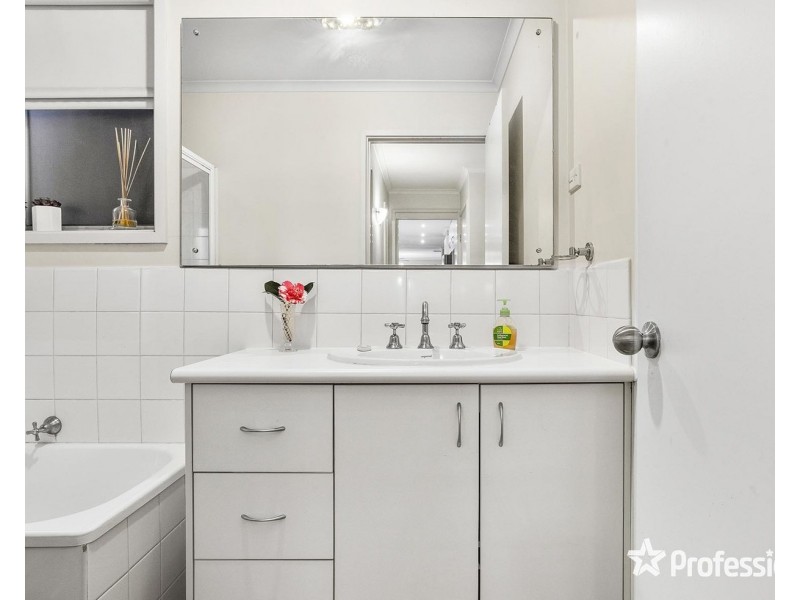 3 Kiama Court, Mooroolbark VIC 3138