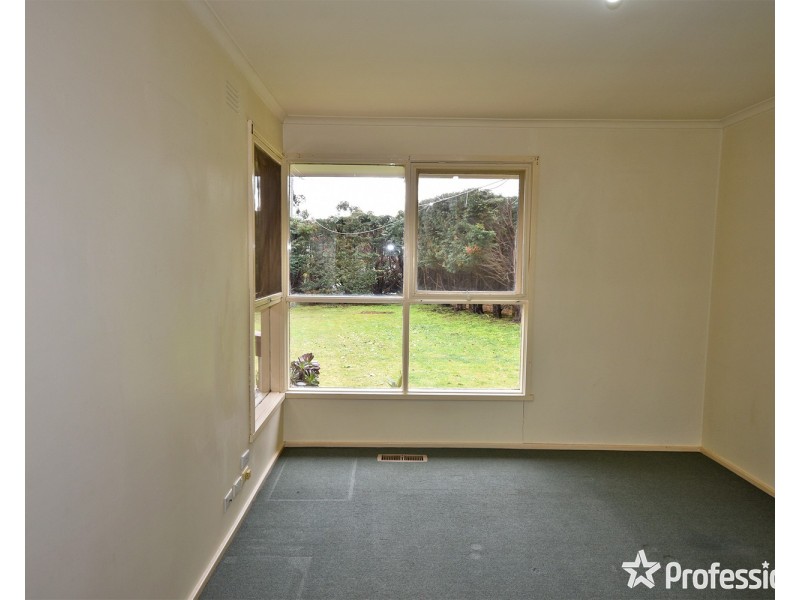 25 Dryden Concourse, Mooroolbark VIC 3138