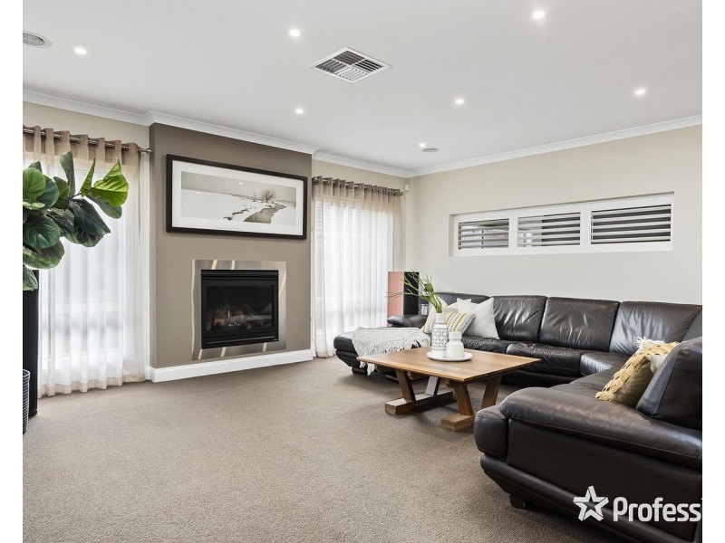 7 Empire Drive, Mooroolbark VIC 3138