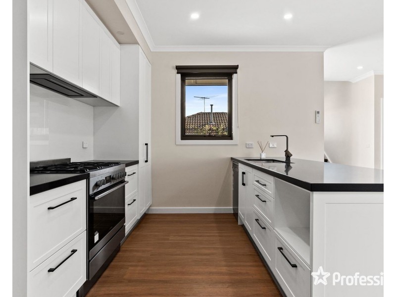 5a Greenville Street, Mooroolbark VIC 3138