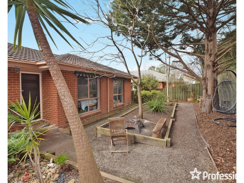 2/22 Felix Grove, Mooroolbark VIC 3138