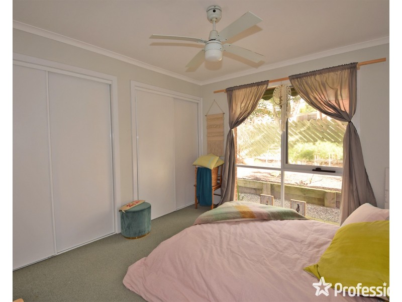 2/22 Felix Grove, Mooroolbark VIC 3138