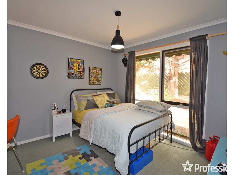 2/22 Felix Grove, Mooroolbark VIC 3138