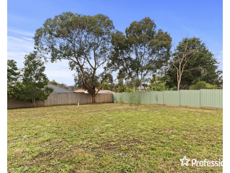 1, 4 & 6 Blundell Place, Mooroolbark VIC 3138