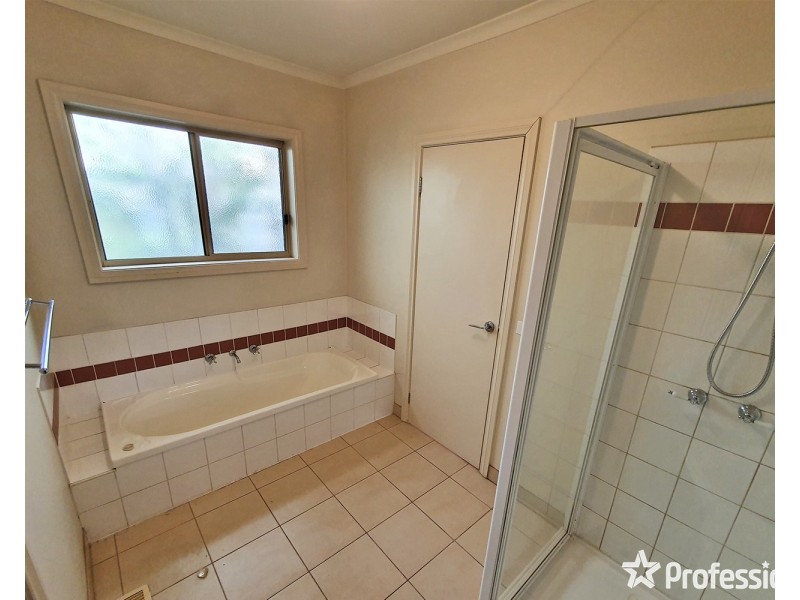 2/40 Felix Grove, Mooroolbark VIC 3138
