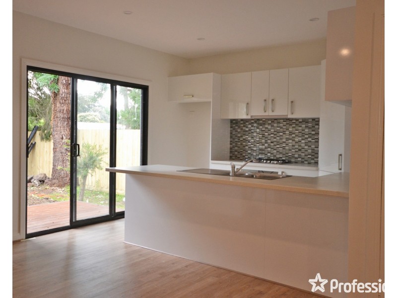 43 Liverpool Road, Kilsyth VIC 3137