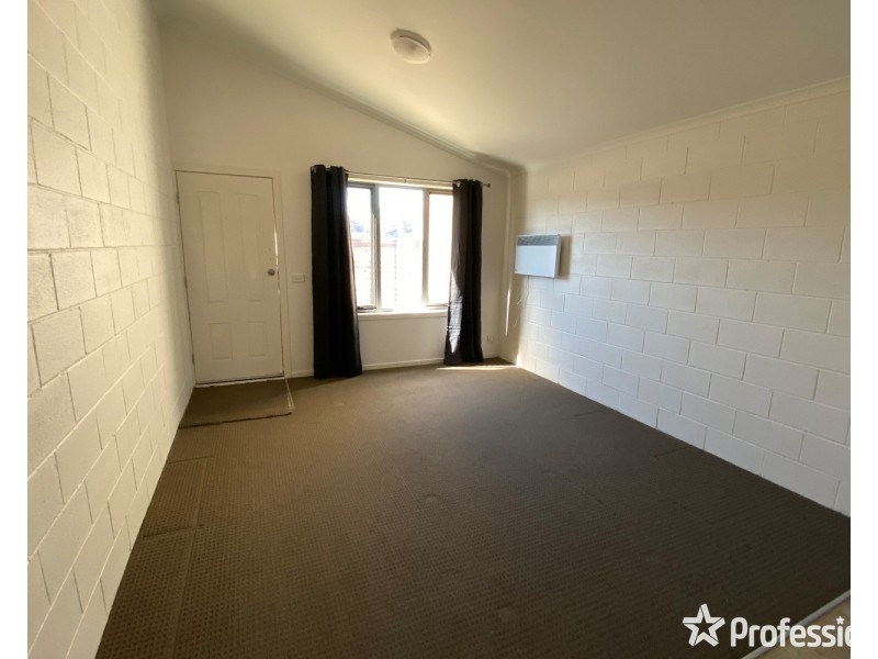 23/8-10 Mount View Parade, Mooroolbark VIC 3138