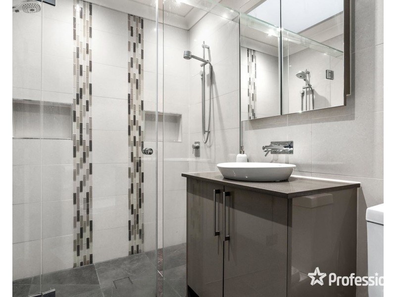 13 Glen Dhu Road, Kilsyth VIC 3137