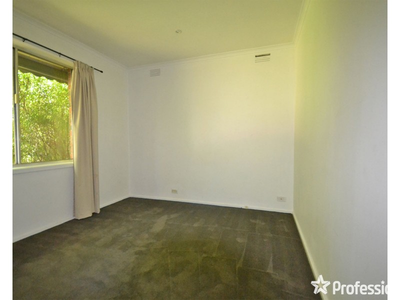 14 Croydondale Drive, Mooroolbark VIC 3138