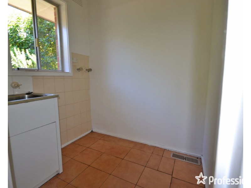 14 Croydondale Drive, Mooroolbark VIC 3138