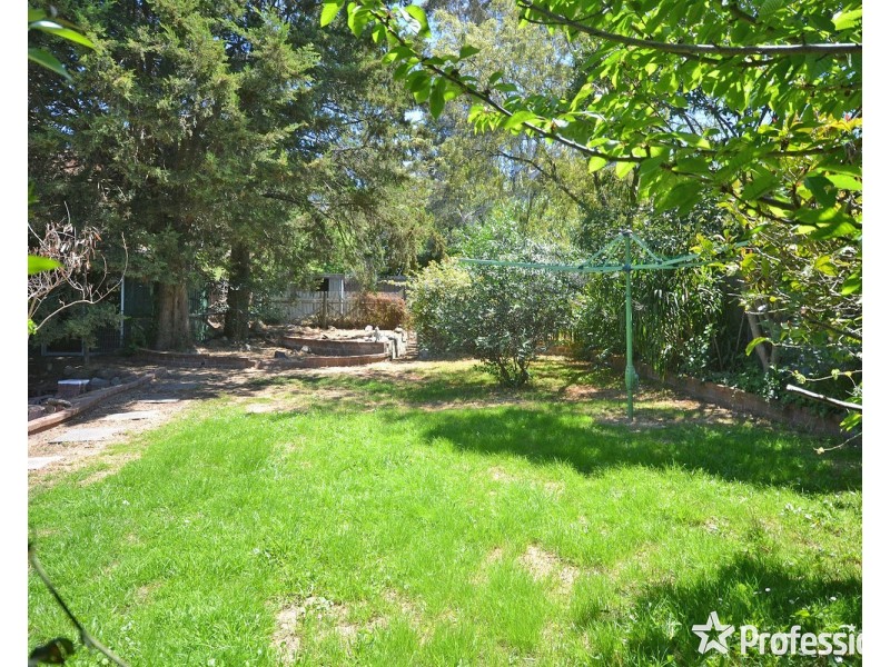 14 Croydondale Drive, Mooroolbark VIC 3138