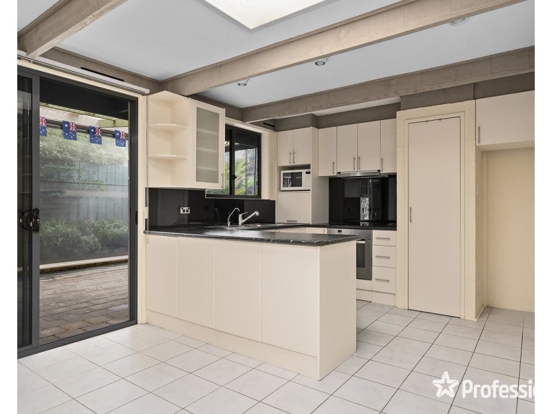 1/32 Jacaranda Avenue, Kilsyth VIC 3137