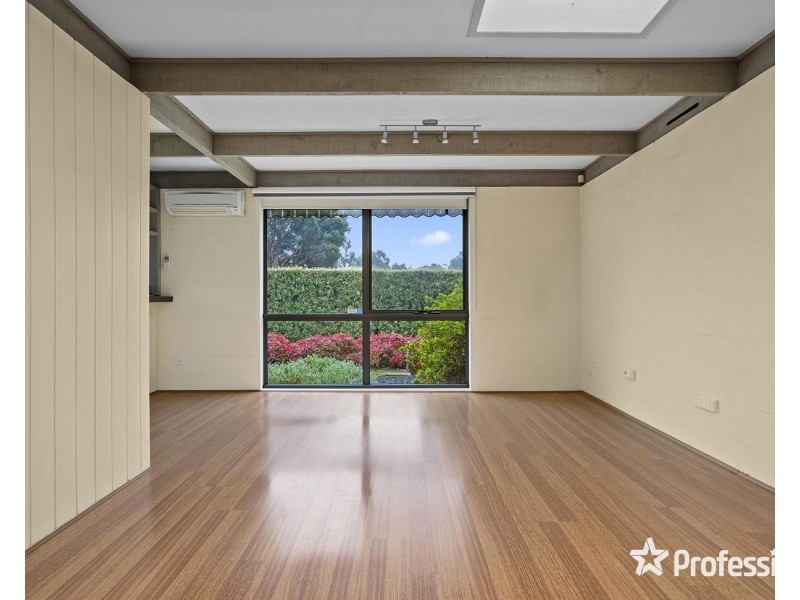 1/32 Jacaranda Avenue, Kilsyth VIC 3137