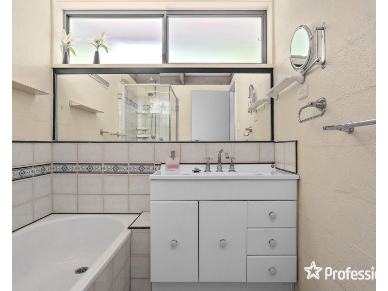 1/32 Jacaranda Avenue, Kilsyth VIC 3137